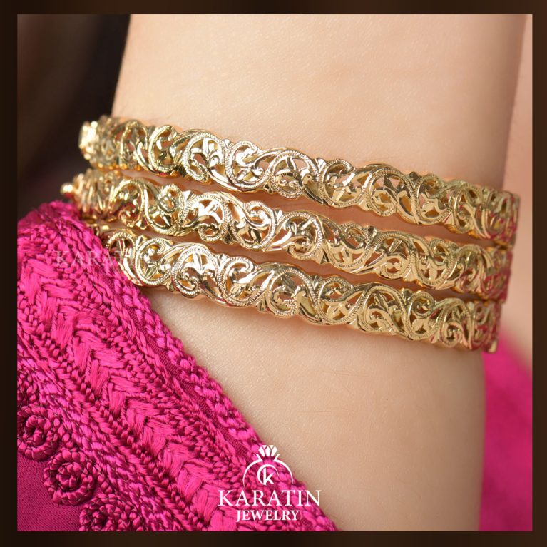 Sleek Waterproof Windbreaker